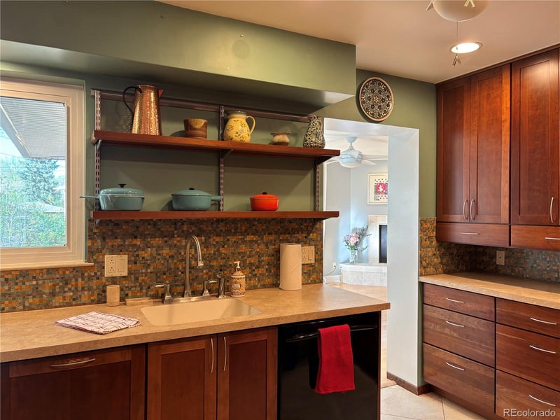 8515 Meadowlark Dr, Lakewood, CO 80226