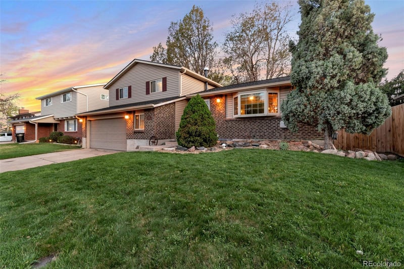 8822 Arbor Ave, Littleton, CO 80123