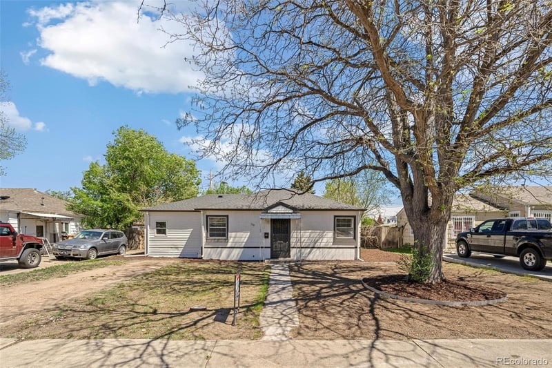 320 Stuart St, Denver, CO 80219