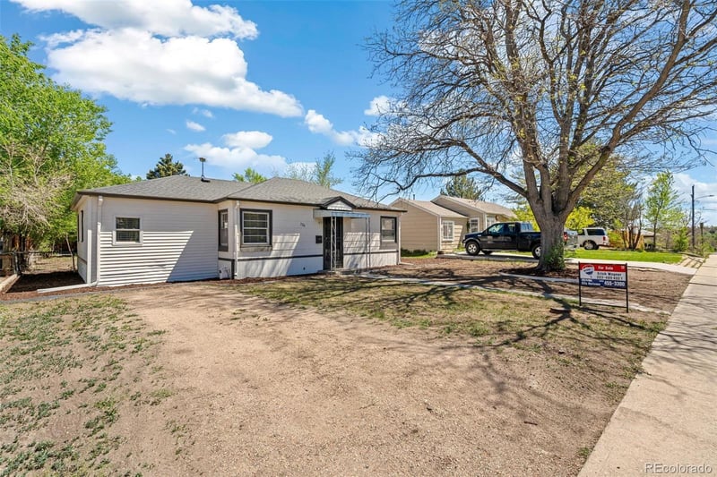 320 Stuart St, Denver, CO 80219