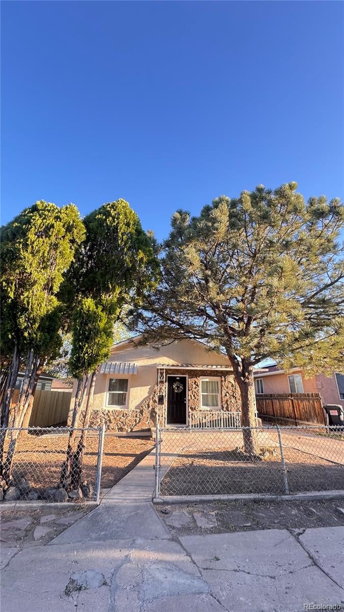 2154 Hellbeck Dr, Pueblo, CO 81005