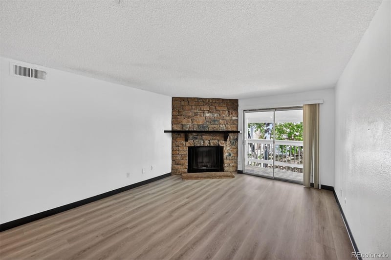 14404 Colorado Dr #204, Aurora, CO 80012