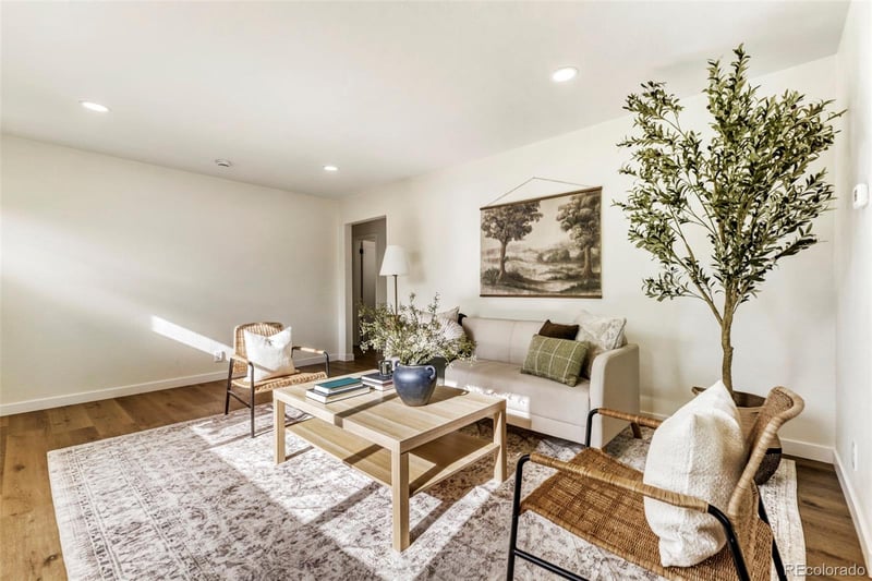1590 Jackson St, Denver, CO 80210