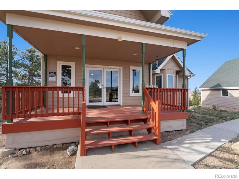 801 Montcalm Dr, Livermore, CO 80536