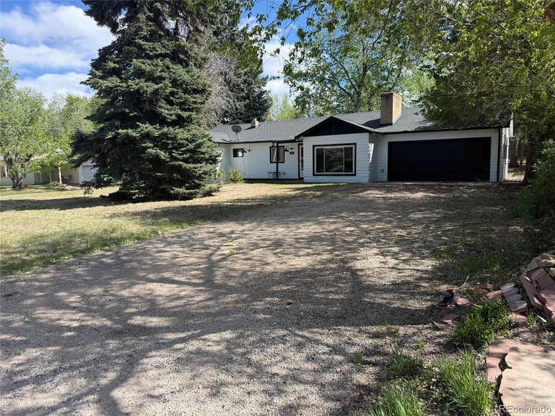 17 Lakewood Heights Dr, Lakewood, CO 80215