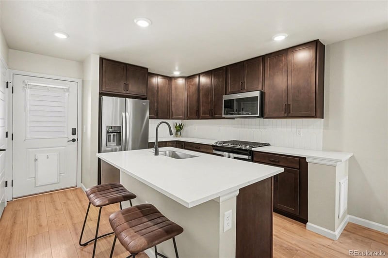 6331 Hanover St, Denver, CO 80238