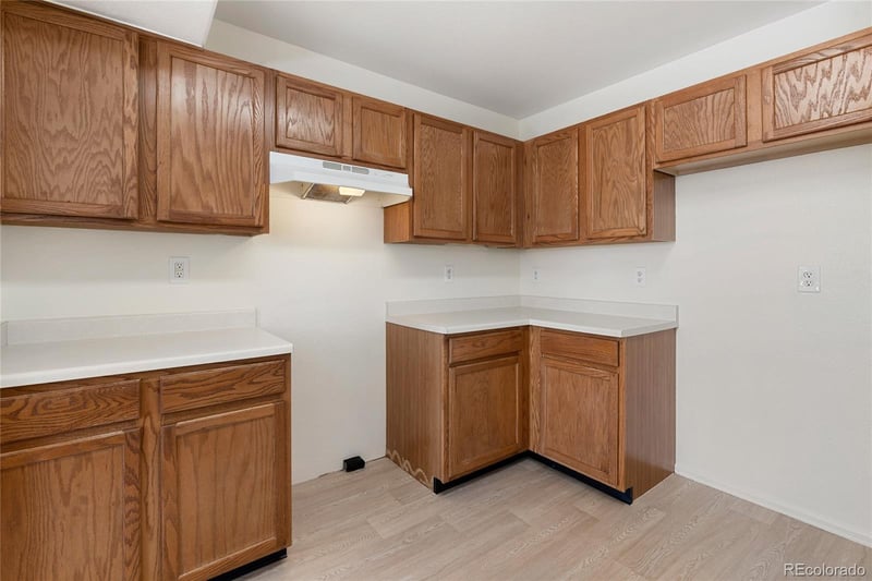 1276 Zeno Cir #E, Aurora, CO 80017