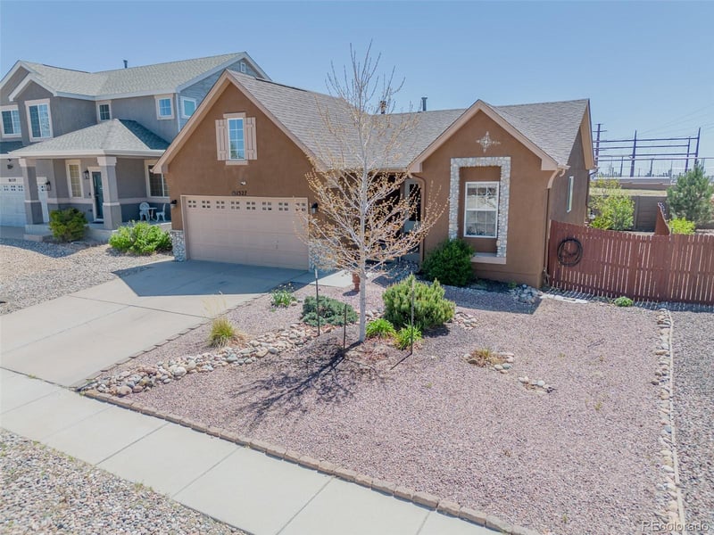 1527 Woodpark Dr, Colorado Springs, CO 80951