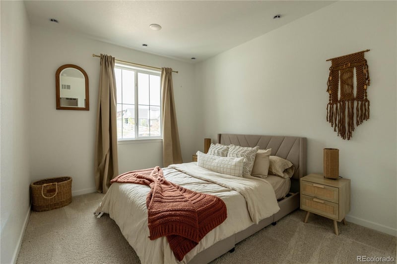 8696 Hotchkiss St, Littleton, CO 80125
