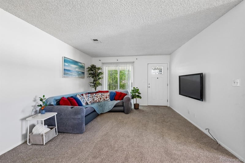 9768 Lane St, Thornton, CO 80260