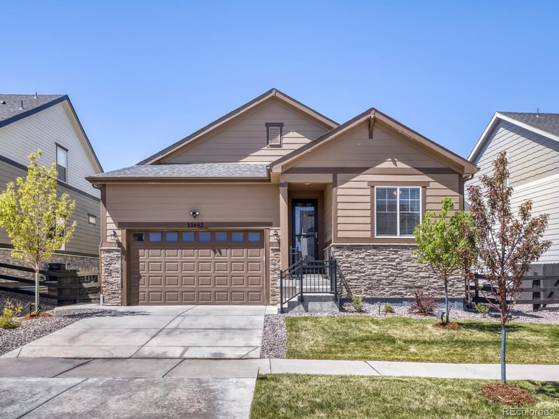 22692 Narrowleaf Cir, Aurora, CO 80016