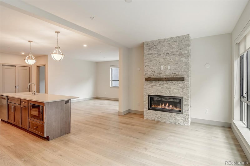 75 4th St #204W, Silverthorne, CO 80498