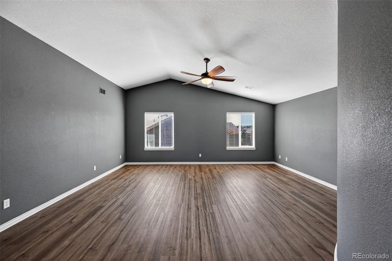 593 Kryptonite Dr, Castle Rock, CO 80108