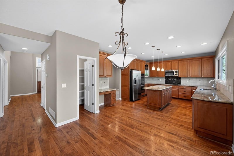 6873 Esperanza Dr, Castle Pines, CO 80108