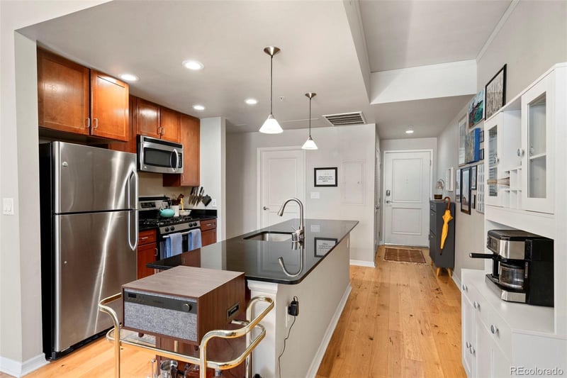 1975 Grant St #401, Denver, CO 80203