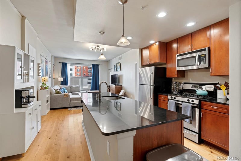 1975 Grant St #401, Denver, CO 80203