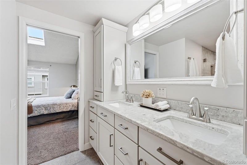 2892 Long Cir #G, Littleton, CO 80120