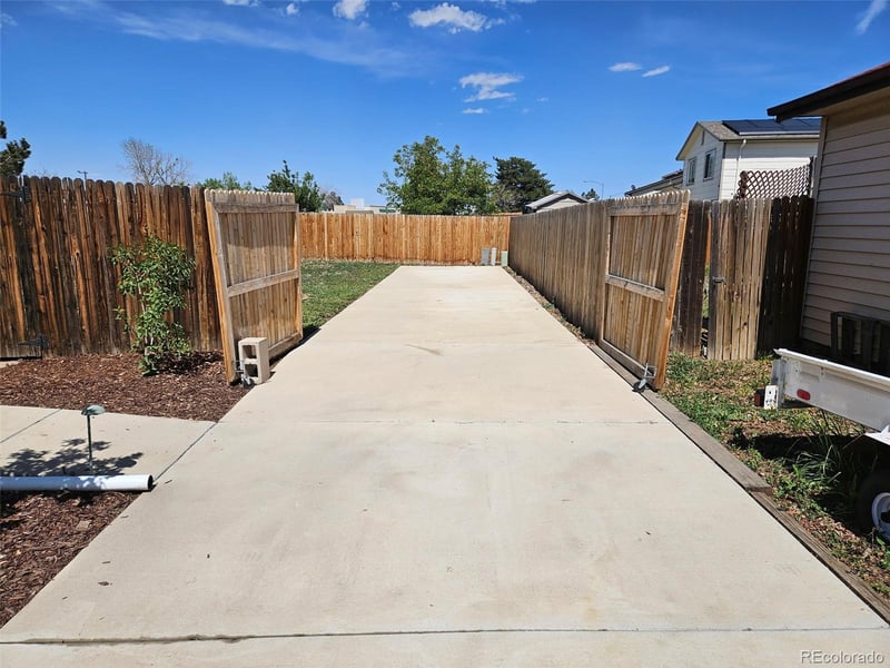 4304 Ceylon St, Aurora, CO 80015