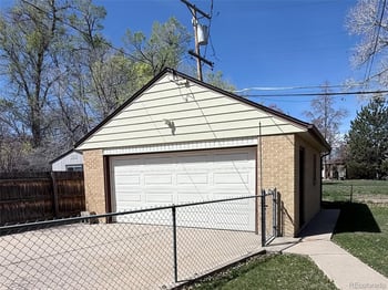 5555 Dudley Ct, Arvada, CO 80002