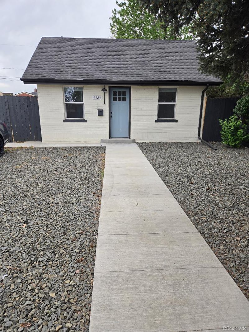 1525 Roslyn St, Denver, CO 80220
