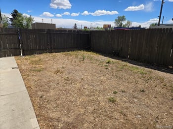 1525 Roslyn St, Denver, CO 80220