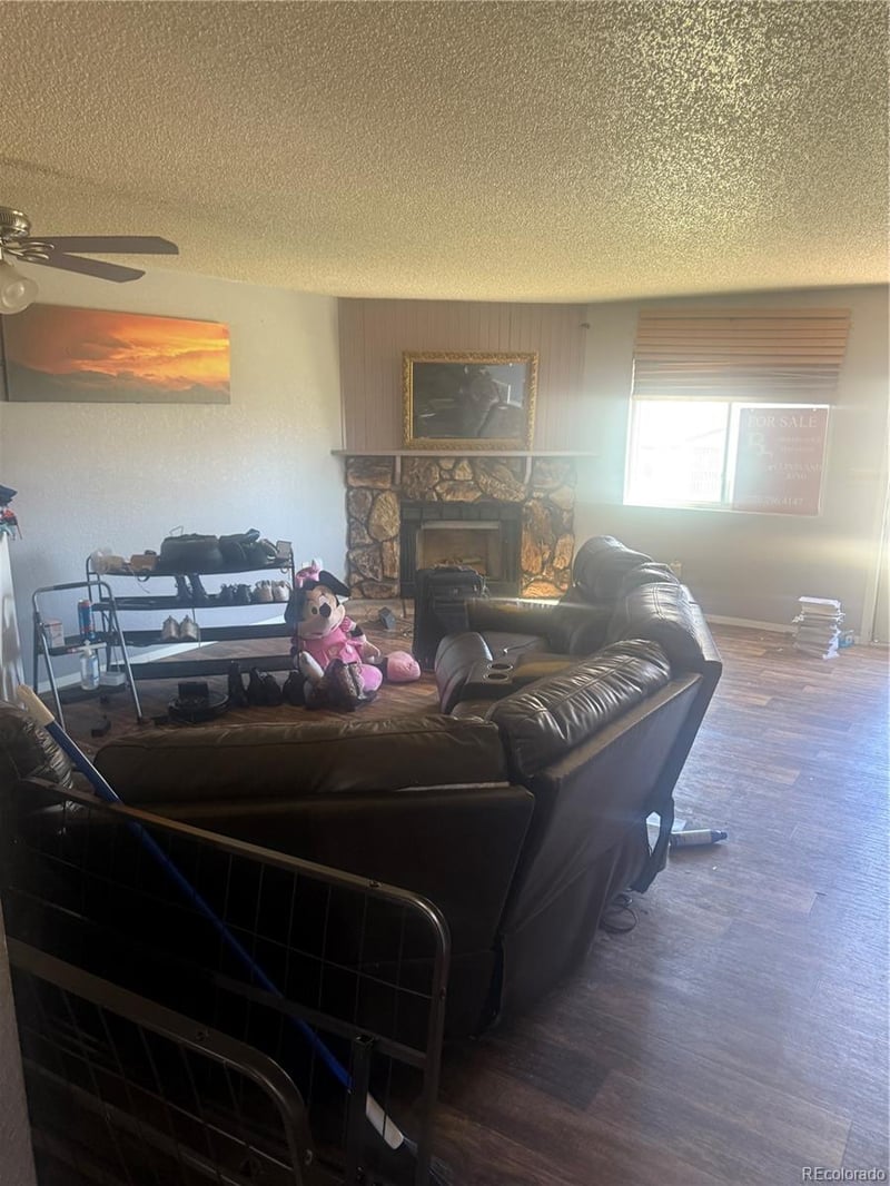 1826 Lanka Ln, Colorado Springs, CO 80915