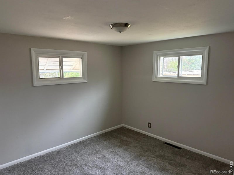 119 Pine St, Log Lane Village, CO 80705