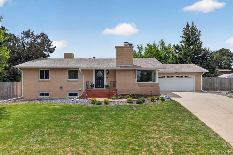 24 Rangeview Dr, Wheat Ridge, CO 80215