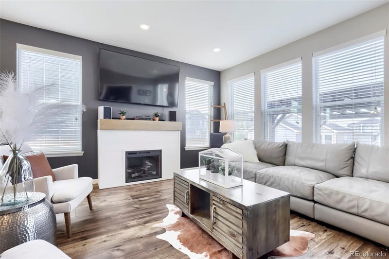845 Waterloo Cir, Aurora, CO 80018