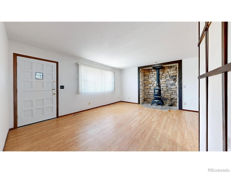 305 51st St, Loveland, CO 80538