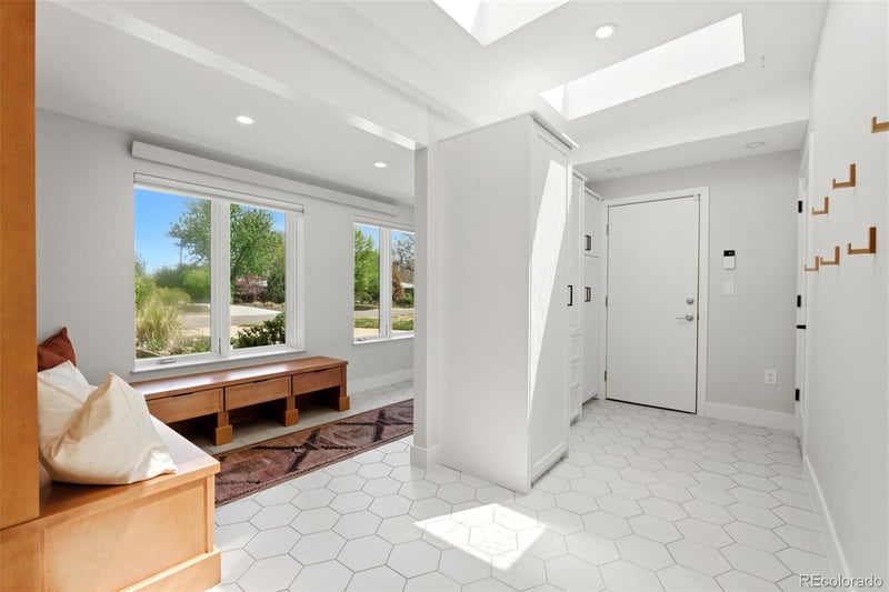 613 S Oneida Way, Denver, CO 80224