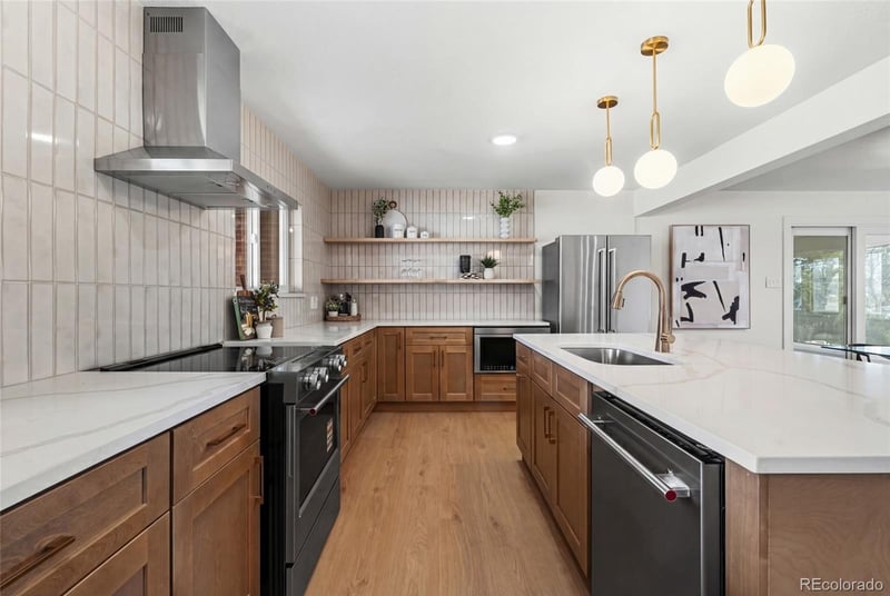 835 Hillside Ct, Longmont, CO 80501