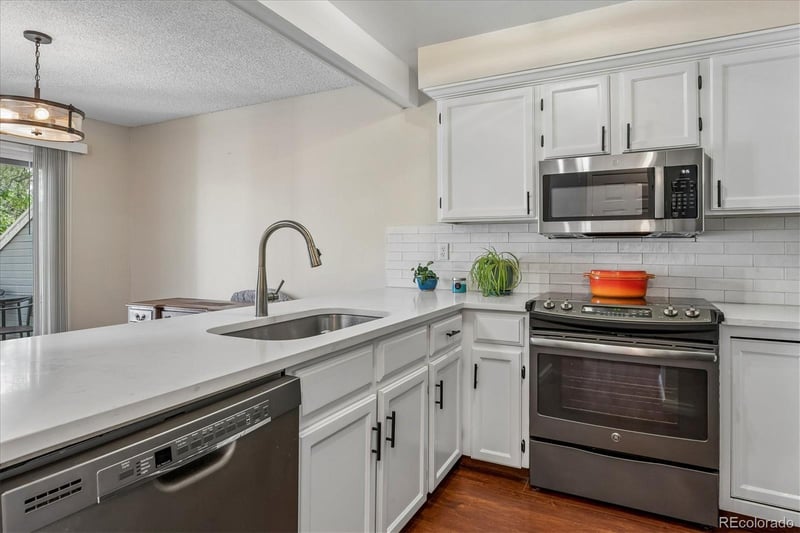 2821 Long Dr #D, Littleton, CO 80120