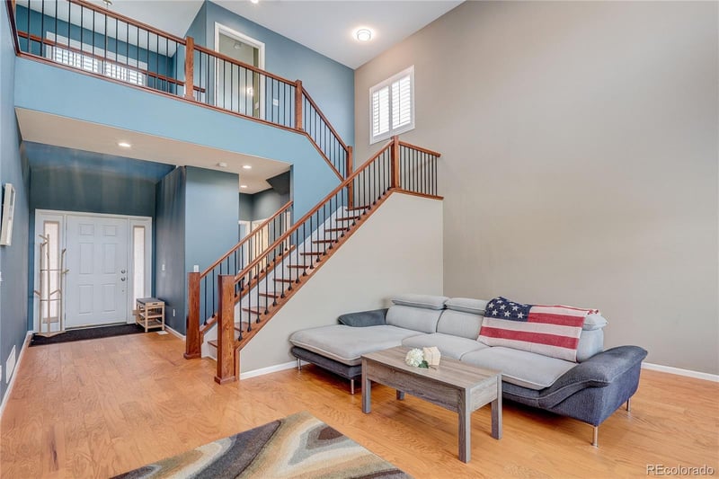 17808 Oakwood Ln, Aurora, CO 80016
