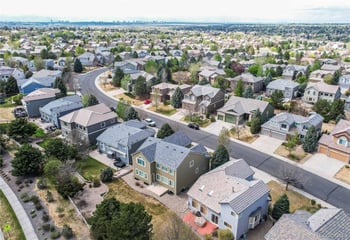 17808 Oakwood Ln, Aurora, CO 80016