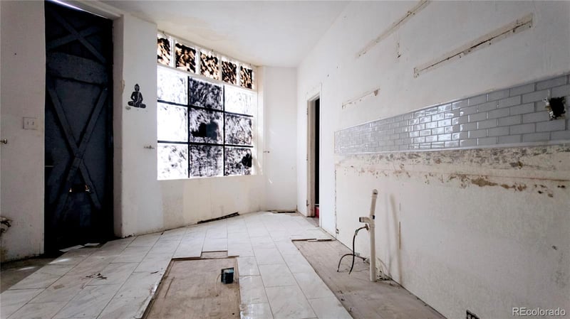 2120 Broadway , Denver, CO 80205