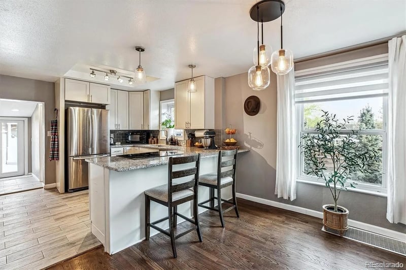 1194 Washington St, Denver, CO 80210