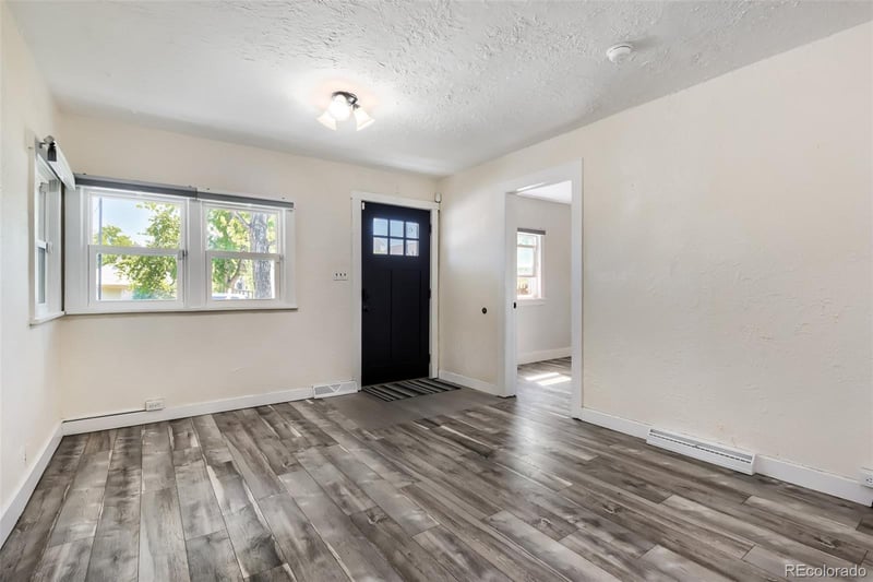 3255 S Corona St, Englewood, CO 80113