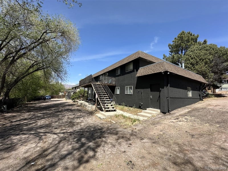 1065 Magnolia St, Colorado Springs, CO 80907