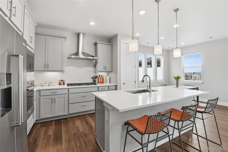 8697 Middle Fork St, Littleton, CO 80125