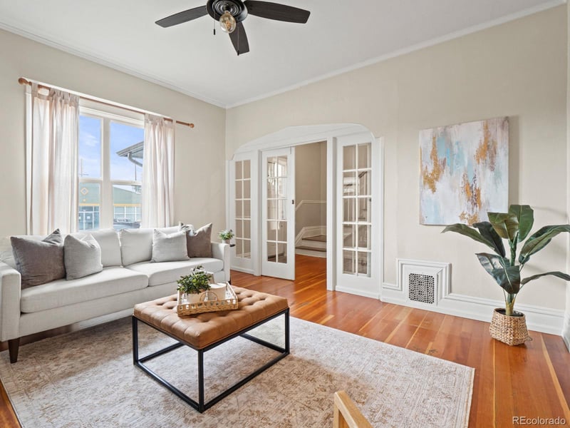 350 Lincoln St, Denver, CO 80209