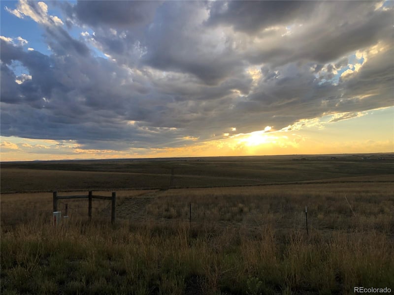 69660 Briarwood Pl, Byers, CO 80103