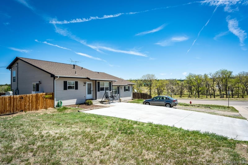 375 Logan St, Elizabeth, CO 80107