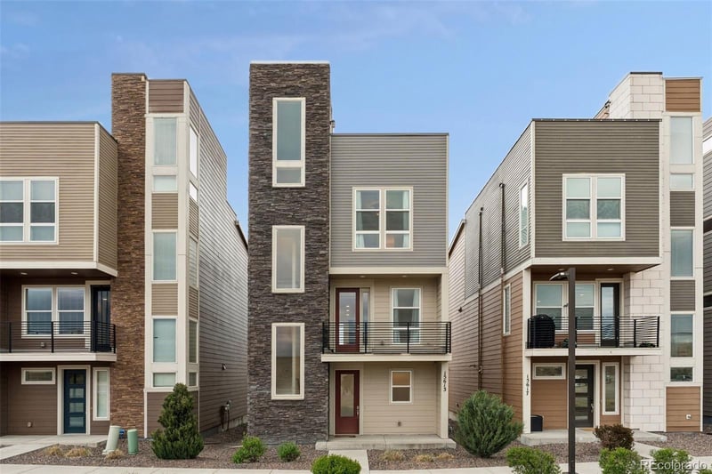 15613 Broncos Pl, Englewood, CO 80112
