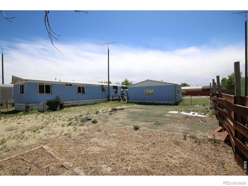 214 Oak St, Log Lane Village, CO 80705