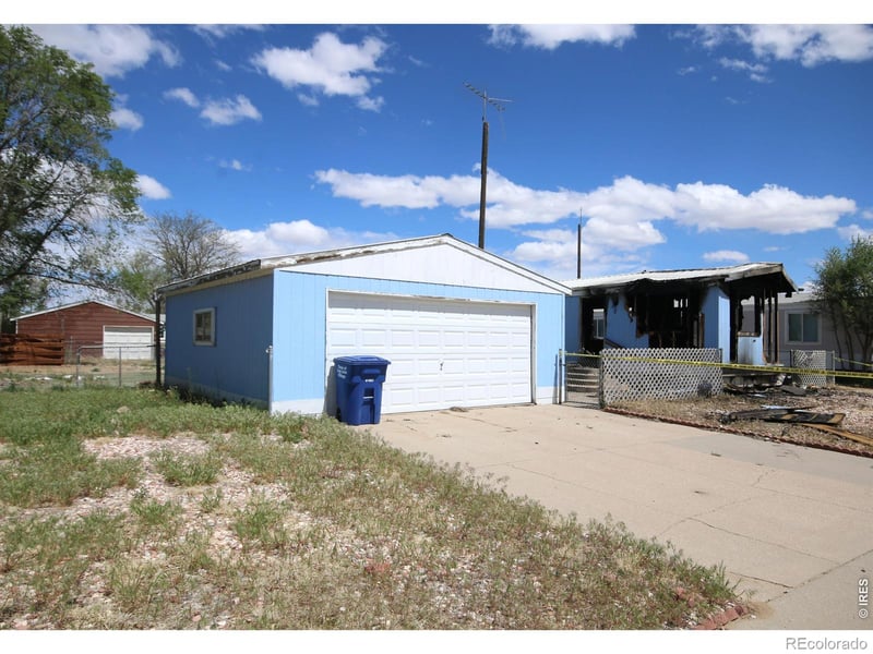 214 Oak St, Log Lane Village, CO 80705