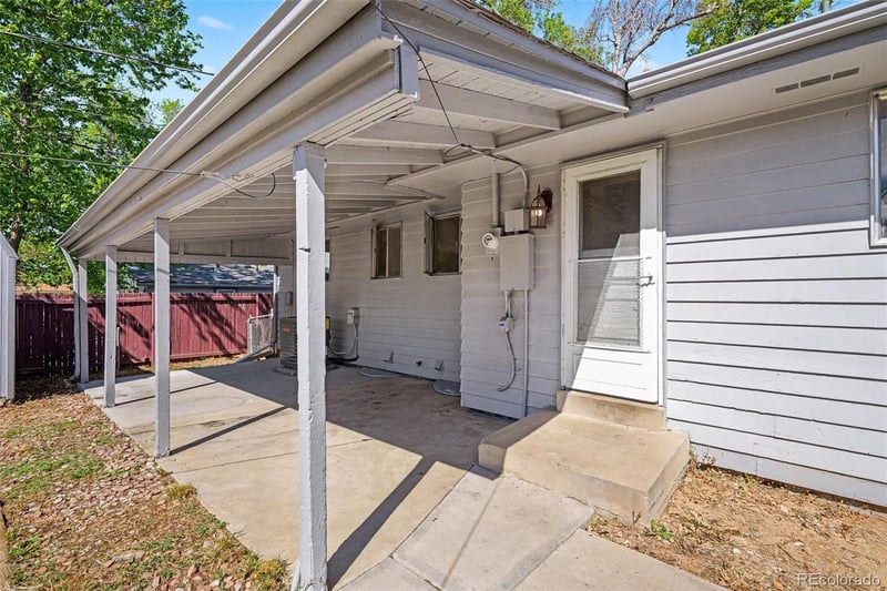 1785 Florence St, Aurora, CO 80010