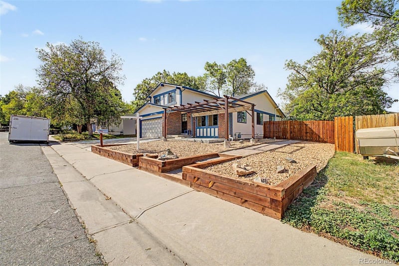 9309 76th Ave, Arvada, CO 80005
