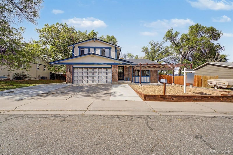9309 76th Ave, Arvada, CO 80005
