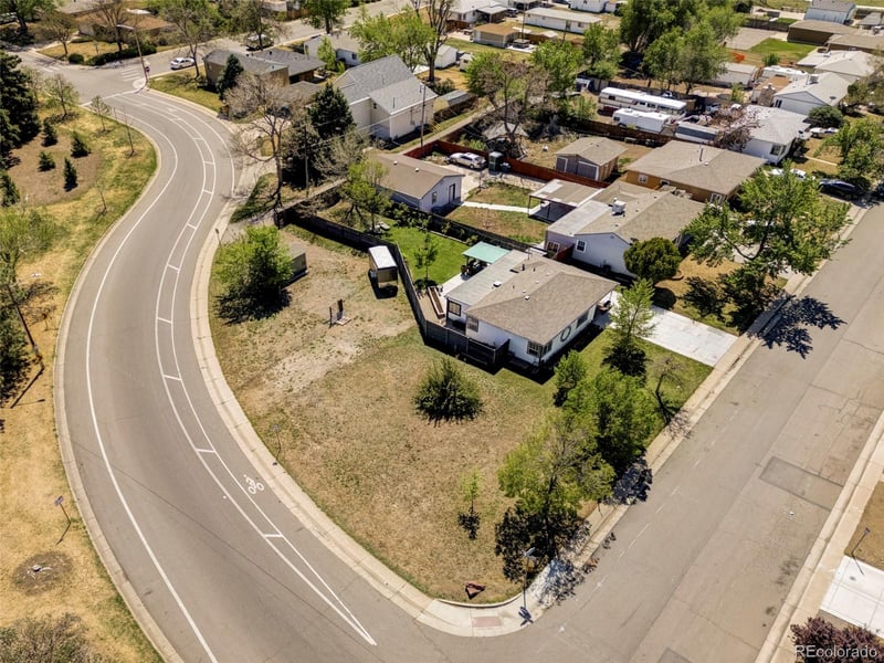 910 Alcott St, Denver, CO 80219